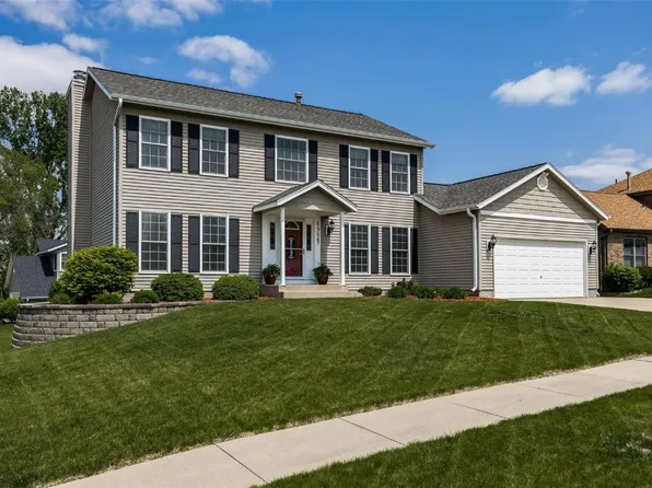6908 Boulder Dr NW, Cedar Rapids, IA 52405