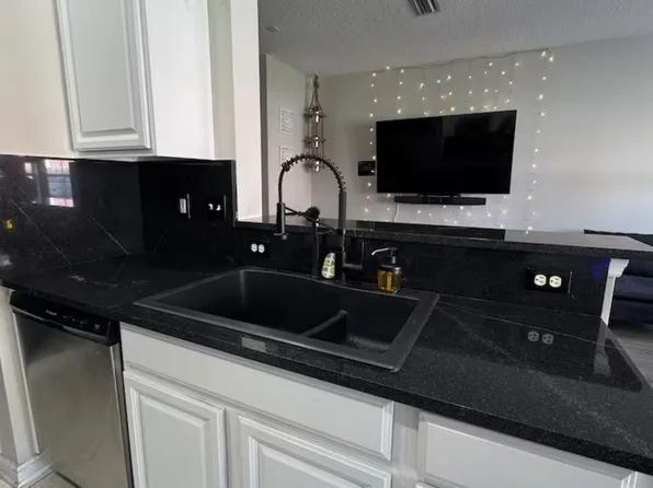 9439 Sentry Dr, Jacksonville, FL 32225