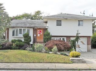 67 Osborne Rd, West Hempstead, NY 11552