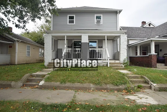 1362 S Sheffield Ave