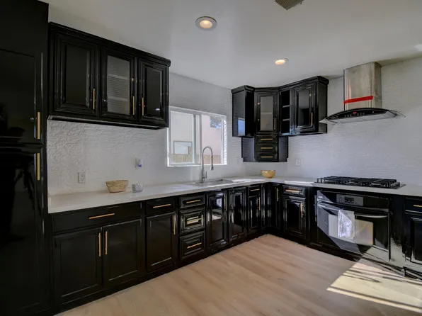 1607 Walter St SE, Albuquerque, NM 87102