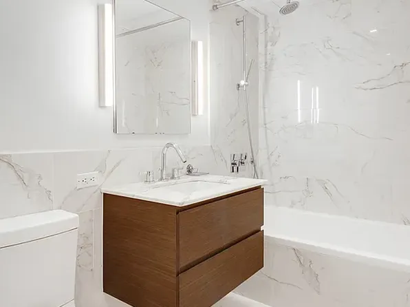 325 Lexington Avenue image 8 of 14