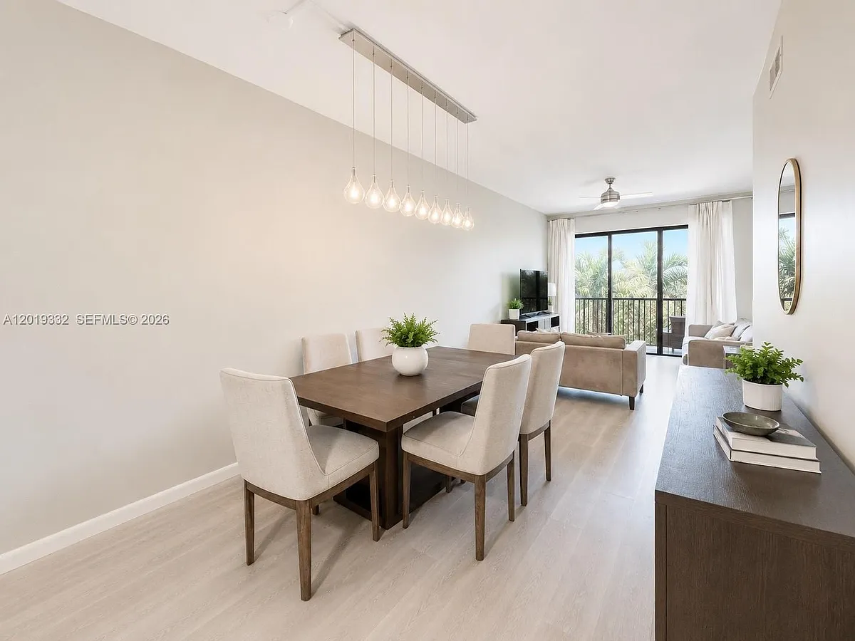 Building Photo - 8816 Collins Ave #206
