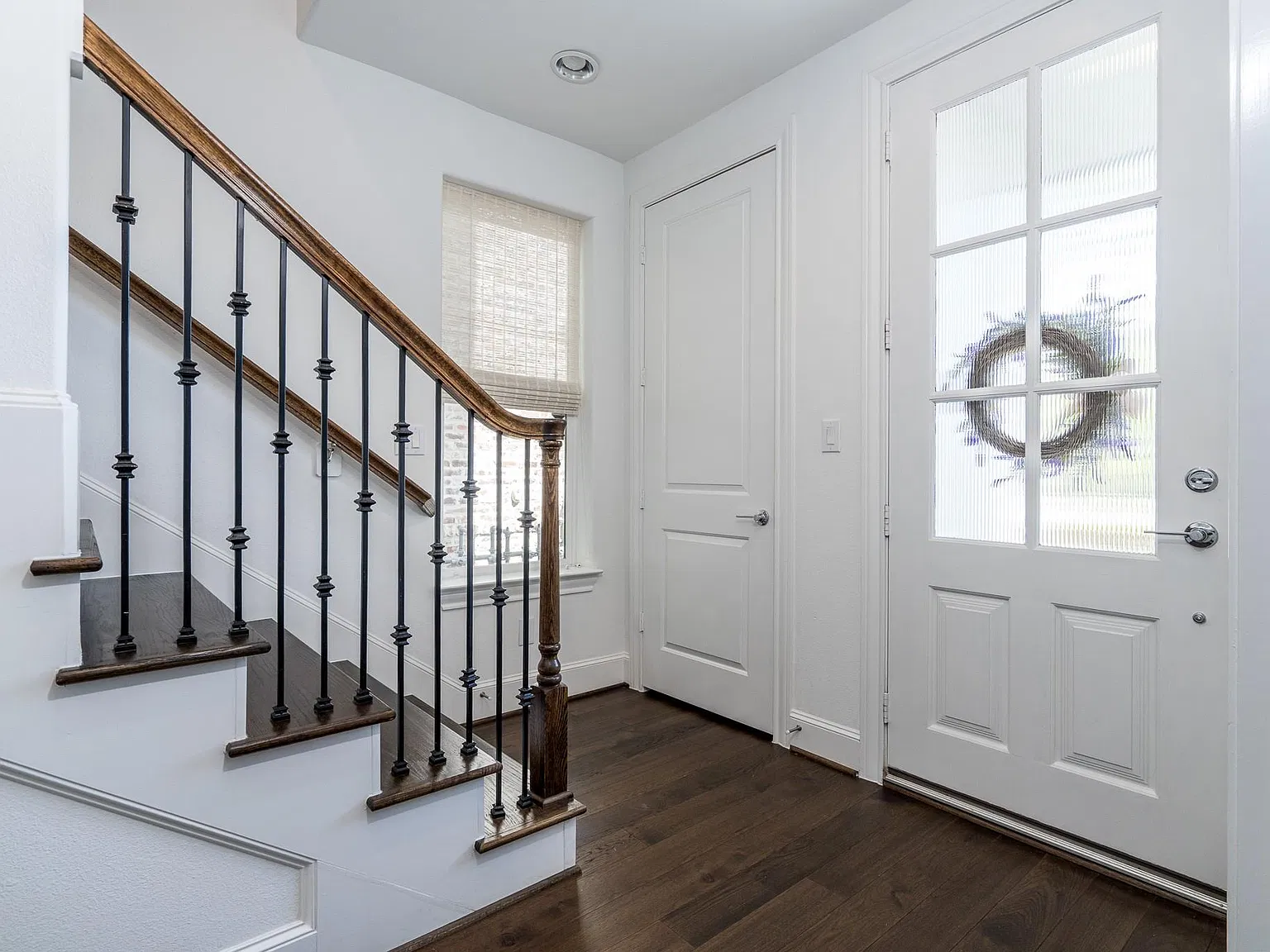 3 bed, 3.5 bath, 2256 sqft, $3,800 — Photo 4
