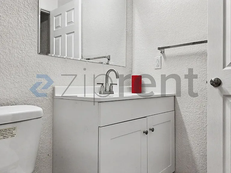203 Lualan Ln #L-D — Photo 15