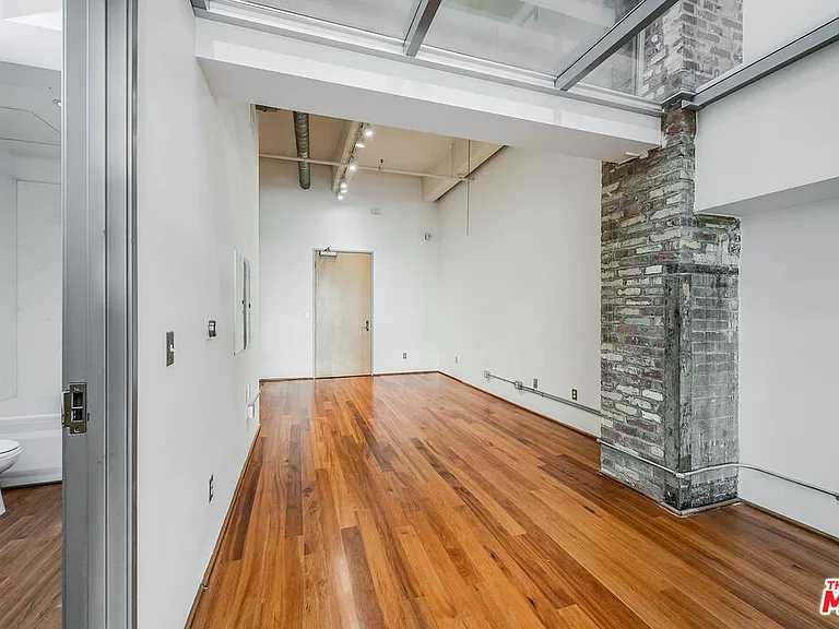 1850 Industrial St #106 — Photo 17