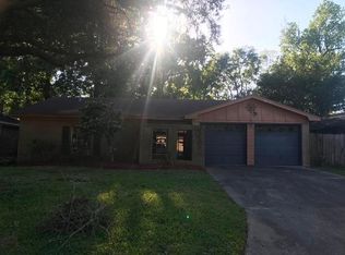 98 Sparrow Way, Beaumont, TX 77707