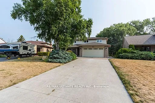 34 Briarwood Cres — Photo 3