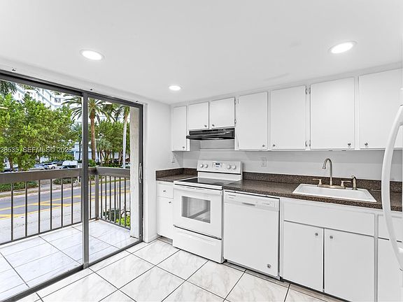 3rd image of 833 West Ave APT 201