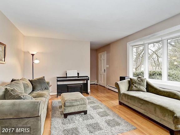 5th image of 10514 Martellini Dr
