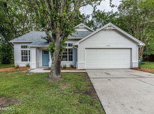 2221 Saint Martins Dr E, Jacksonville, FL 32246