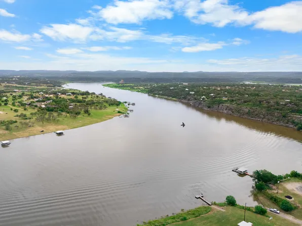 204 Crest Drive, Spicewood, TX 78669-5431