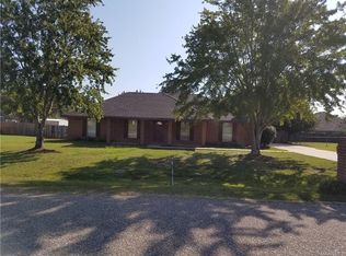 156 Old Orchard Rd, Deatsville, AL 36022