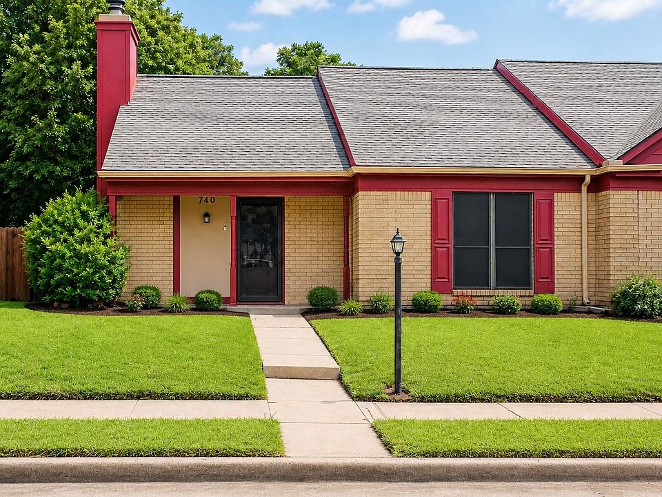 1st image of 740 Versailles St