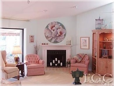 1st image of 28440 Highgate Dr
