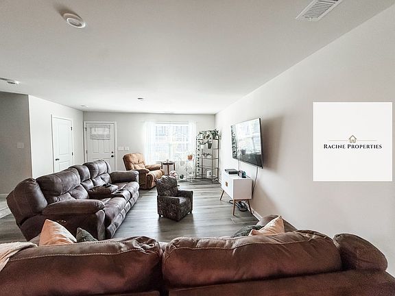 4th image of 624 Batchomble Ln