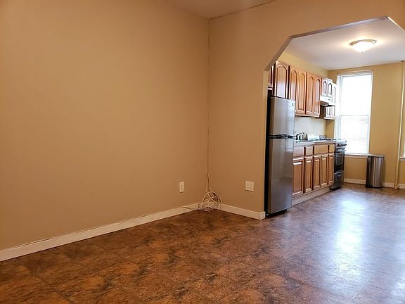 2nd image of 3262 48th St APT 1R