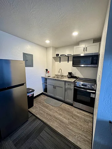 316 E Flaming Gorge Way Photo 1