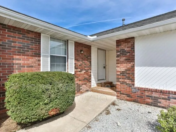 3383 S Parkmont Ct, Springfield, MO 65807