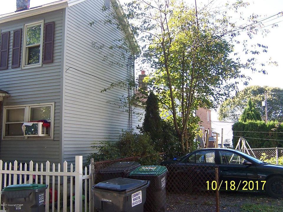 2nd image of 216 E Grant St
