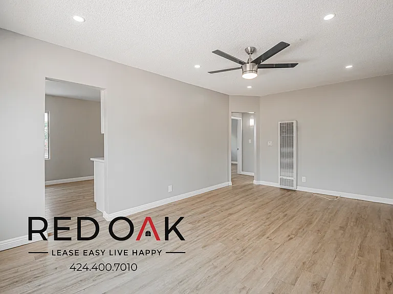 1589 E 47th St #3 — Photo 5