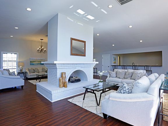 2nd image of 4828 Park Towne Way Unit 155