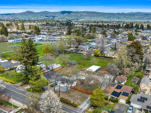 2nd image of 3750 Linda Vista Avenue