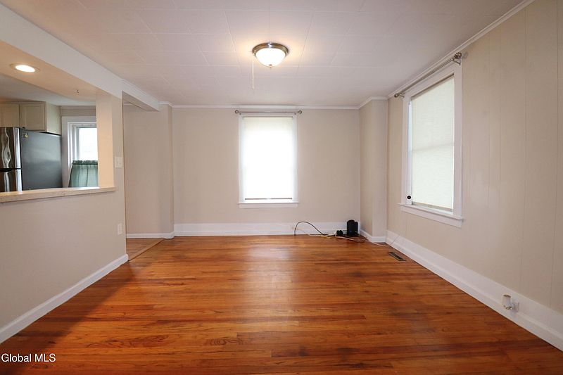 5th image of 115 Mallard Lane