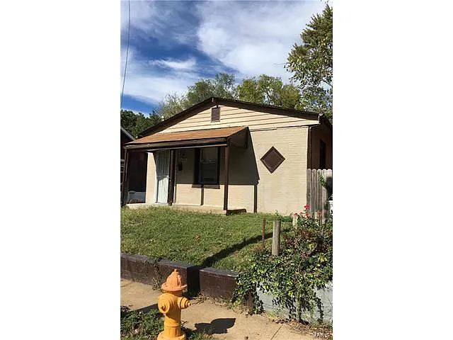 6603 Raymond Ave photo 1