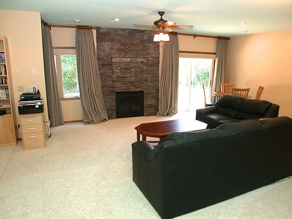 Walk-out Family Room