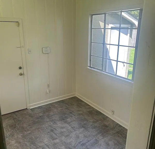 1240 Aberdeen Ave — Photo 15