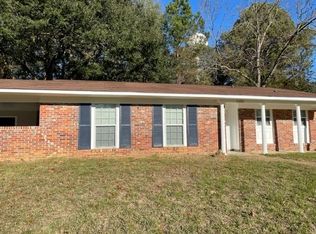 1102 Woodville Dr, Jackson, MS 39212