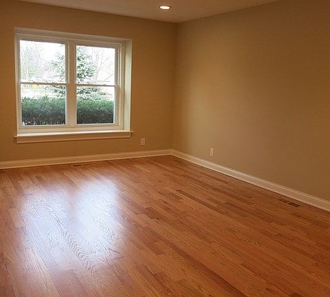 5th image of 319 Somerset Dr