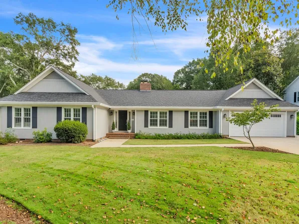 302 W Hackney Rd, Greer, SC 29650