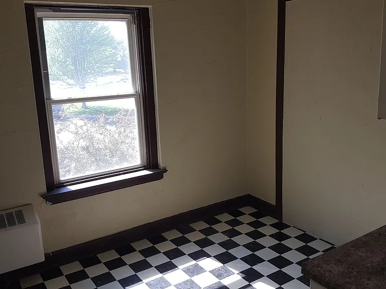 605 N Main St #7 — Photo 6