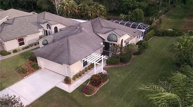 1st image of 20991 Country Barn Dr