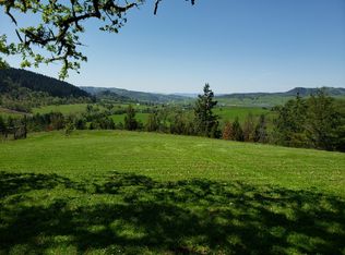 321 Strader Rd, Roseburg, OR 97470