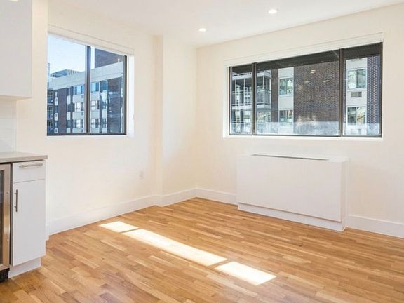2nd image of 248 E 33rd St #4D