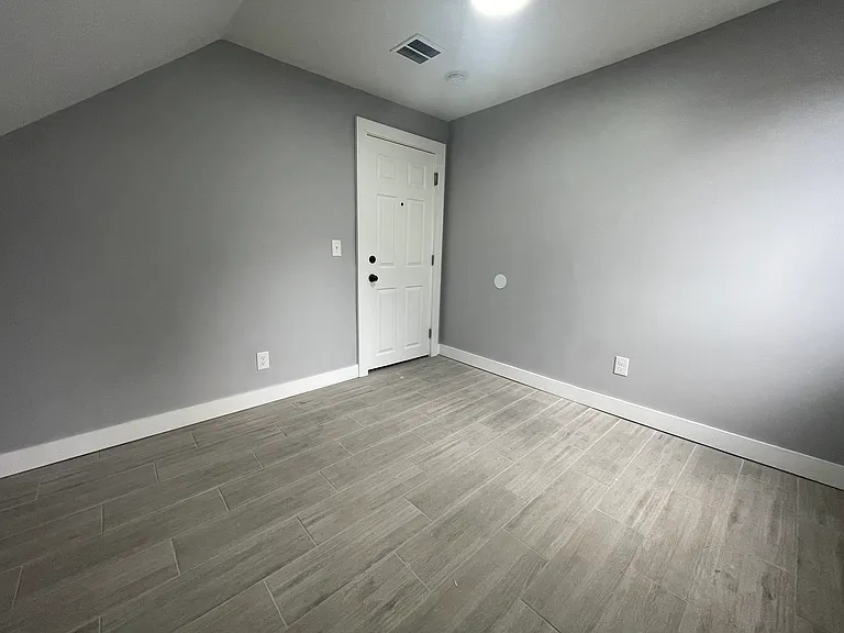 148 Chilton St #3 — Photo 8