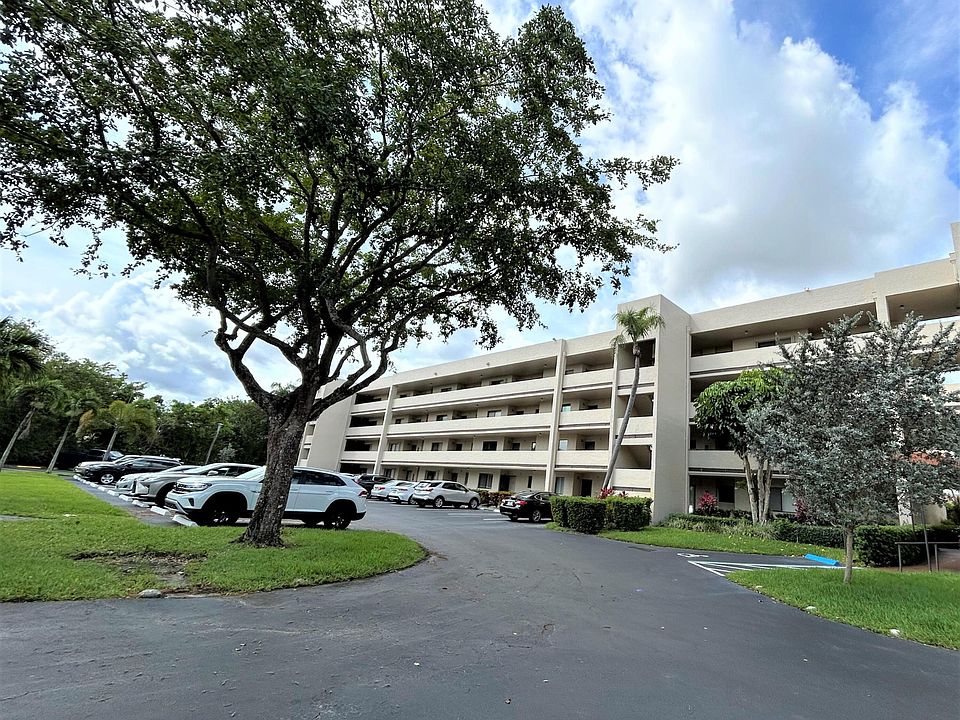 1st image of 3154 Via Poinciana #311