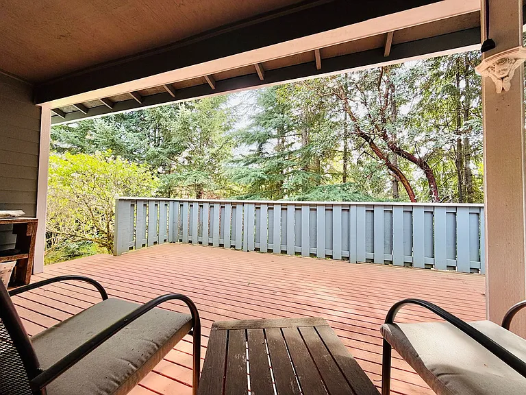 1574 NE Park View Dr #3 — Photo 23