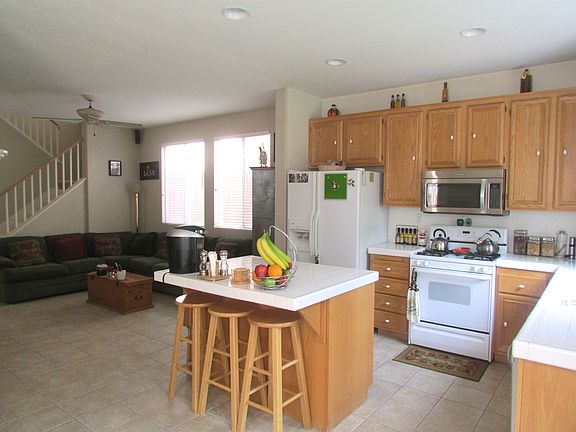 5th image of 20207 Jennifer Ct