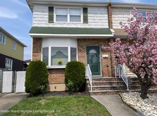62 Adlai Cir, Staten Island, NY 10312