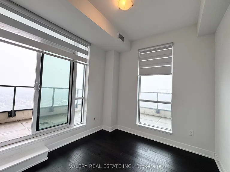 4085 Parkside Village Dr #NLPH1 — Photo 4