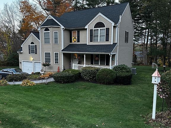 2nd image of 8 Wamsutta Ridge Dr