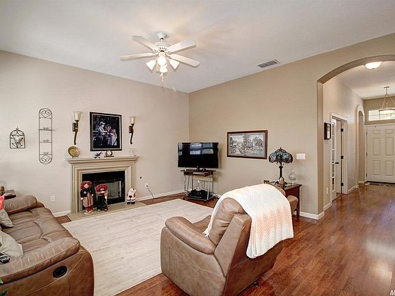 5th image of 9732 McKenna Dr