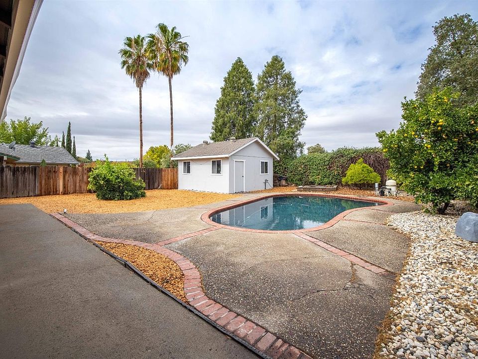 1st image of 4453 White Oak Ct