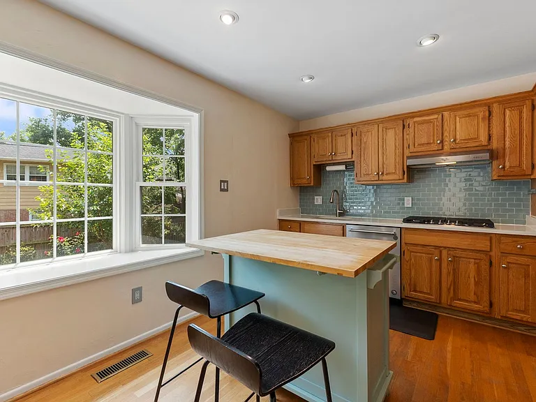 1731 Tamerisk Ct — Photo 28