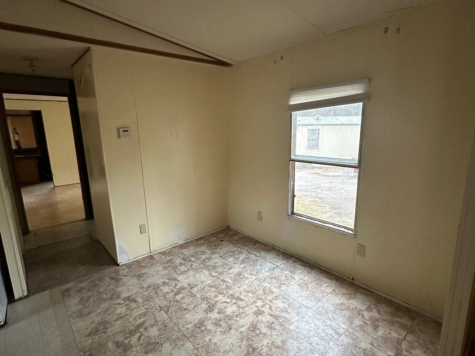 2 bed, 1050 sqft, $750 — Photo 3
