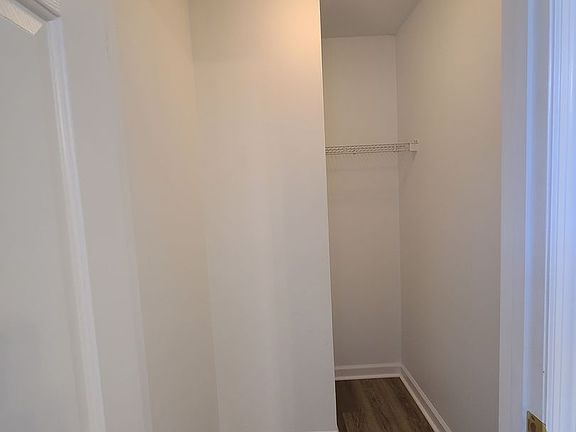 4th image of 1 Pineview Pl